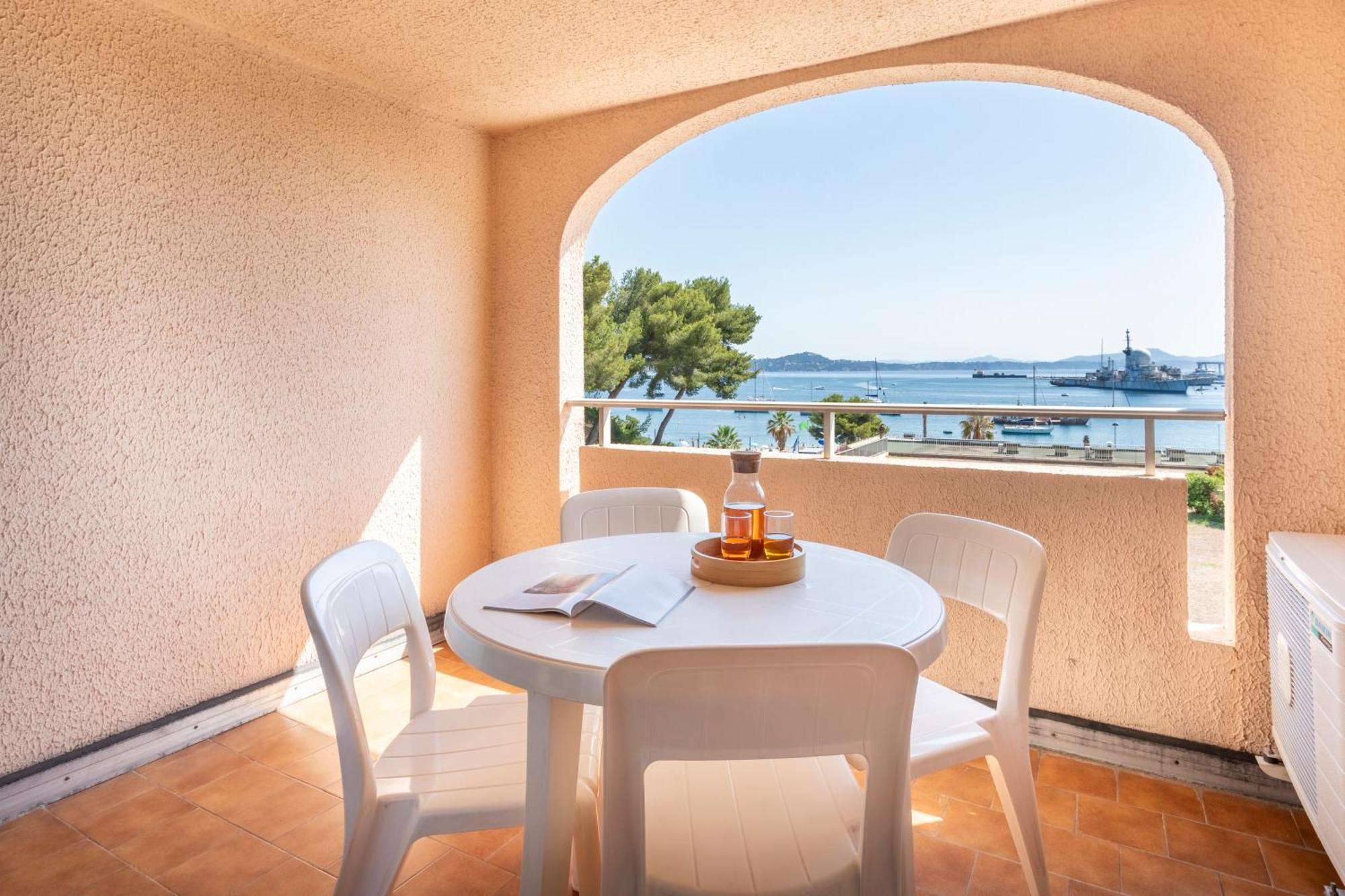 Residence Pierre & Vacances Les Jardins De La Cote D'Azur 생 망드리에 쉬르 메르 외부 사진
